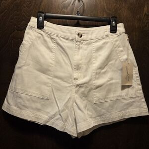 Universal Thread White Shorts NWT
